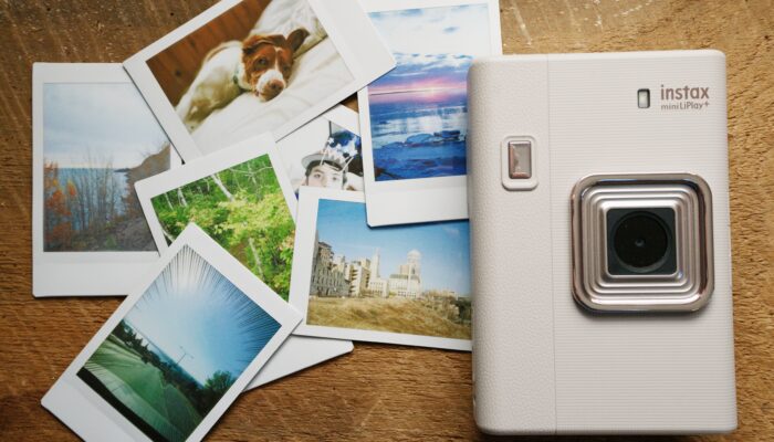 fujifilm-instax-mini-liplay+-camera-makes-shooting-with-digicams-cool-again